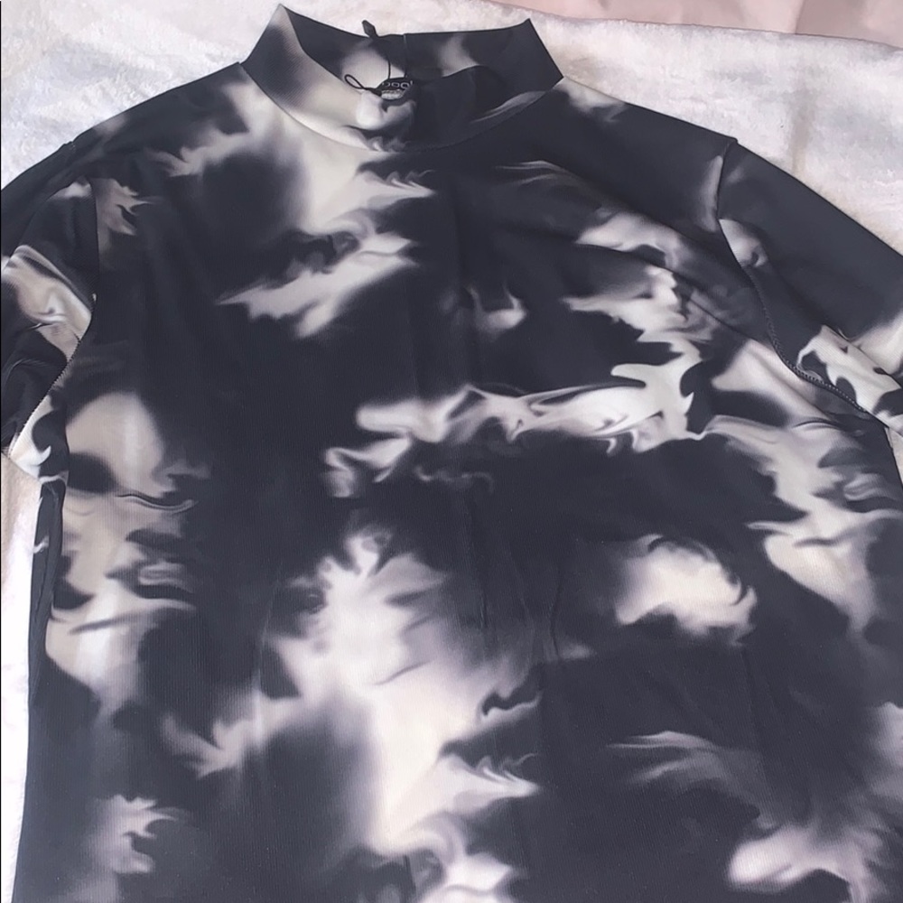 Boohoo Mock Neck Tie dye long sleeve shirt